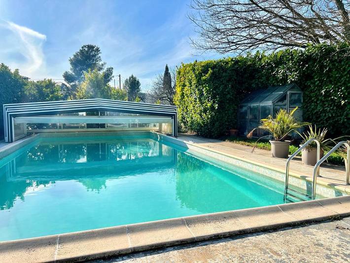 Gîte pour 4 personnes, avec piscine ainsi que vue et jardin, animaux acceptés à Lançon-Provence - 4