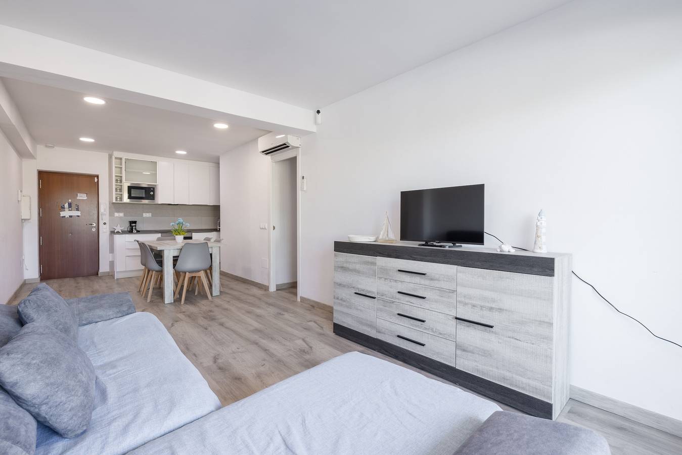Ganze Wohnung, Ferienwohnung 'La Pineda' mit Meerblick, Wi-Fi und Klimaanlage in Platja de la Pineda, Costa Dorada