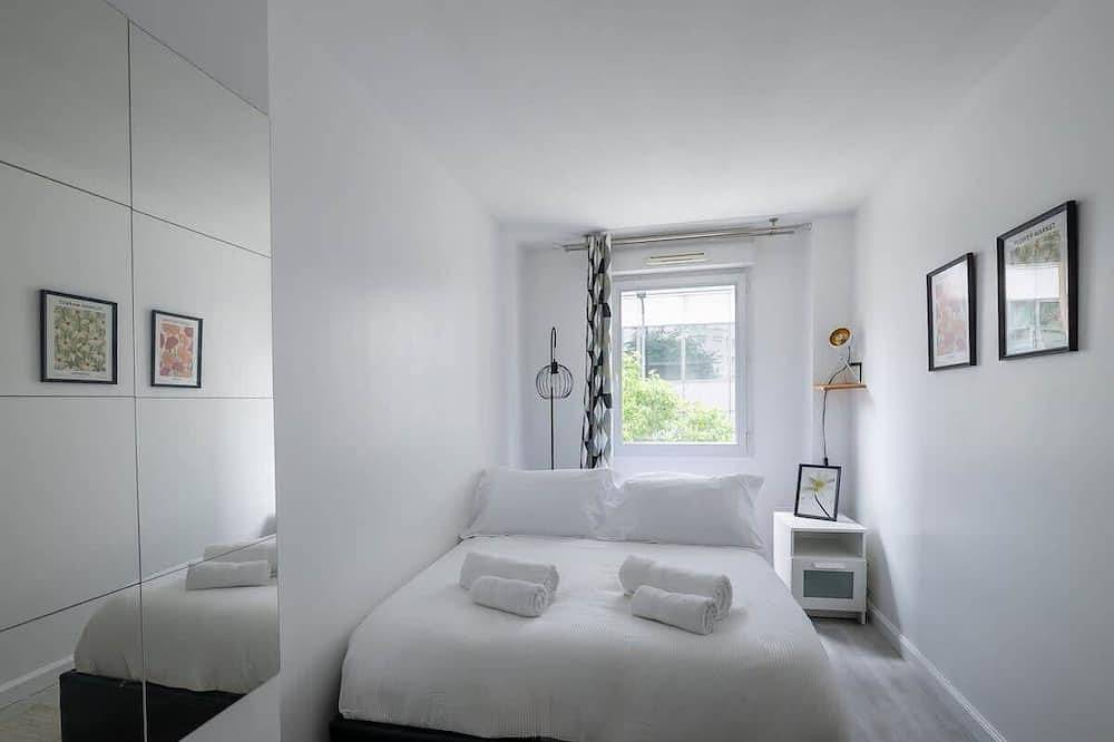 Entire apartment, Le Picasso - Metro 5, terrasse, tres calme in Bobigny, Seine-Saint-Denis