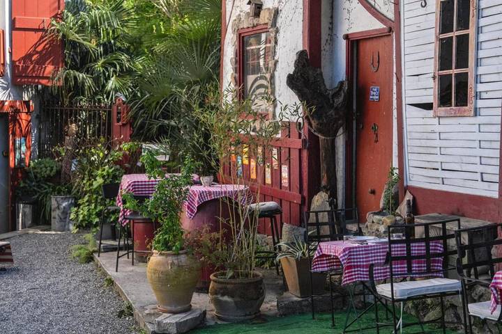 Maison d’hôte pour 3 personnes, avec vue et jardin à Espelette - 2