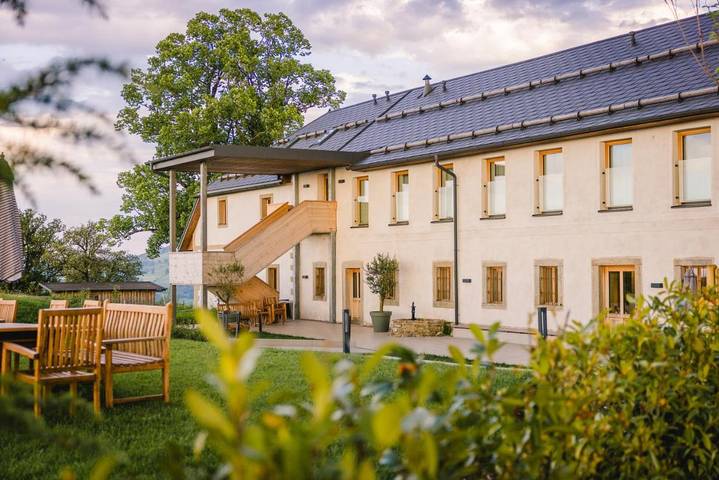 Landhaus für 3 Personen, mit Ausblick und Garten sowie Terrasse, kinderfreundlich