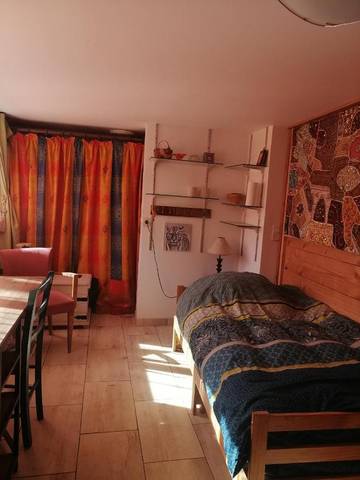 Gîte pour 2 personnes, avec vue et jardin à Cambounès