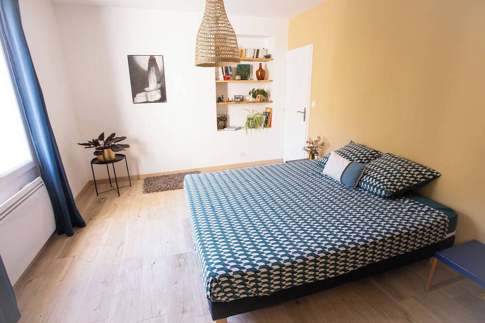 House with large garden, 5 mn from Isle sur la Sorgue, in Saumane-de-Vaucluse, Vaucluse