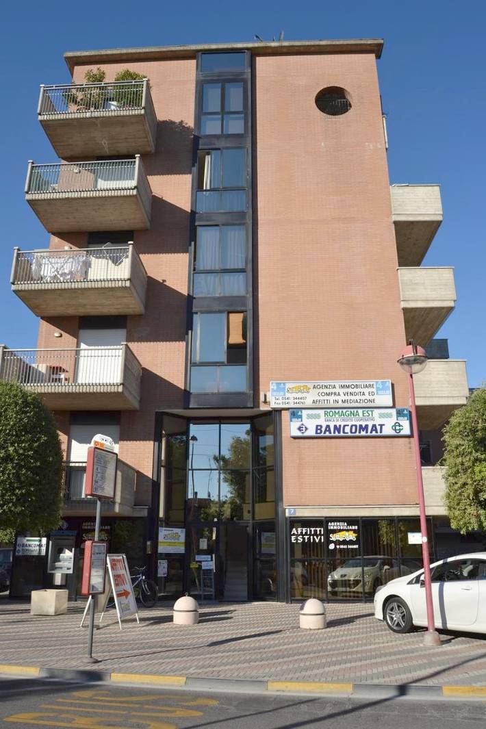 Location de vacances pour 8 personnes, avec balcon dans Bellaria-Igea Marina - 2