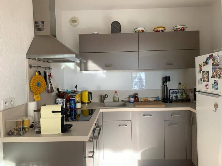 Gîte pour 2 personnes, avec piscine ainsi que vue et terrasse à La Turbie - 4