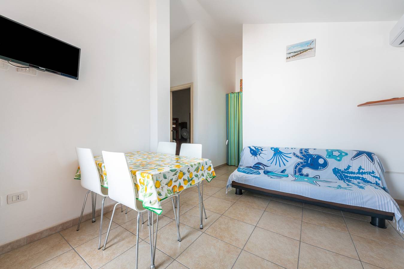 Casa vacanze "Sottotorre 3" vicino al mare con giardino privato e aria condizionata in Calasetta, Sant'Antioco