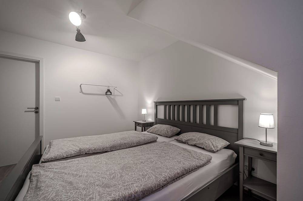 Ganze Wohnung, Moderne Ferienwohnung für die ganze Familie. Top Lage kurz vor Quedlinburg in Westerhausen, Thale