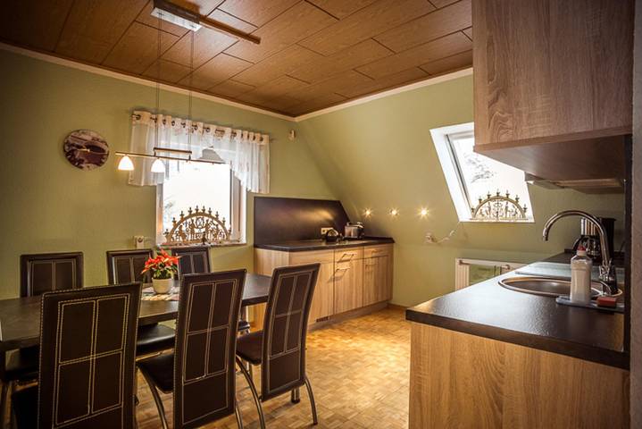 Apartment, shower or bath, toilet, 3 bed rooms in Drebach, Ore Mountains