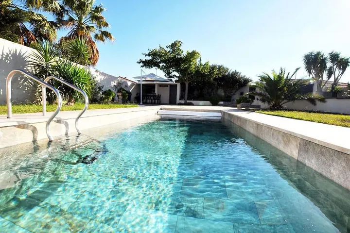 Chalet para 9 personas, con piscina y terraza - 1
