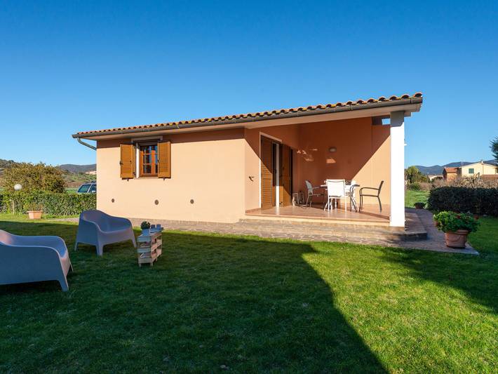 Ferienhaus für 4 Personen, mit Terrasse und Garten in Castiglione della Pescaia