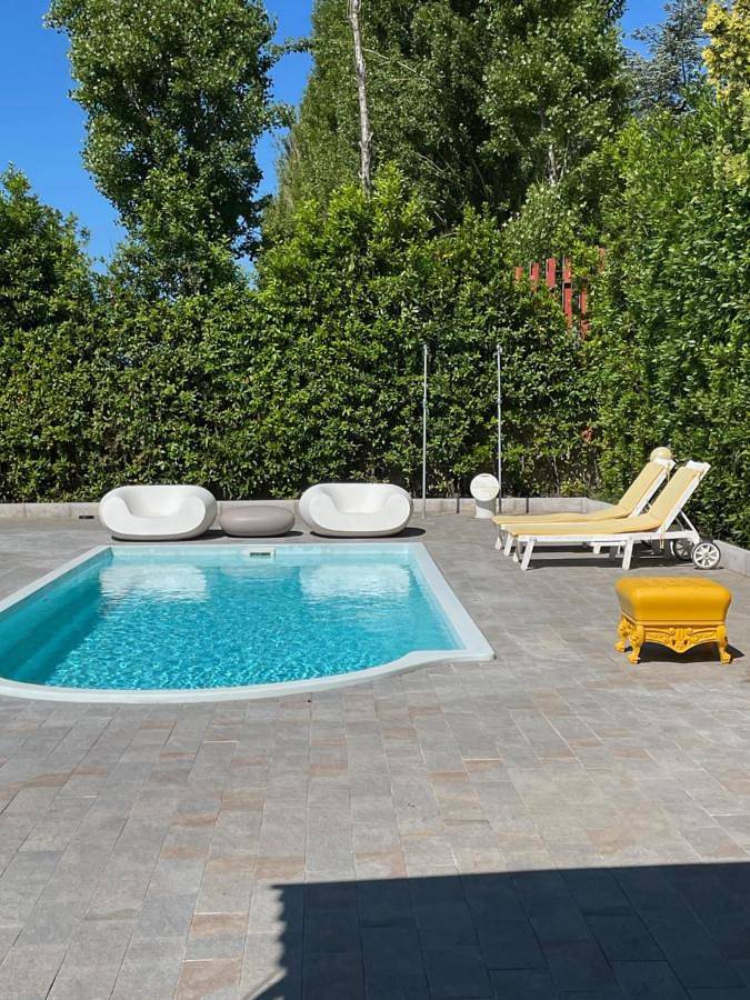 Agriturismo per 3 persone, con Terrazza e Giardino nonché Piscina e Panorama in Provincia di Teramo