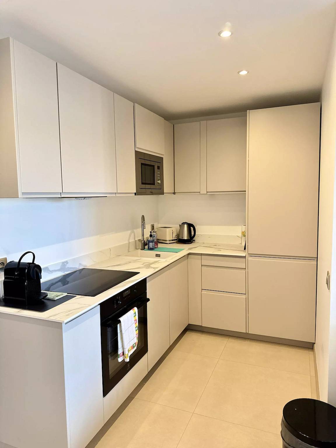 Appartement entier, Sk Azur, moderne et proche plage in Cannes, Côte méditerranéenne (France)