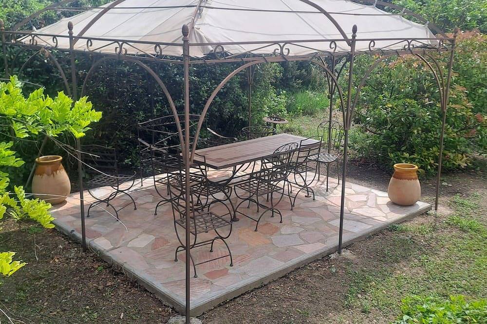 House in Provence in Châteauneuf-de-Gadagne, Vaucluse