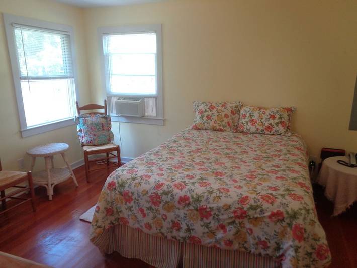 Vacation rental for 6 people, with yard and pool as well as terrace, with pets in Fire Island