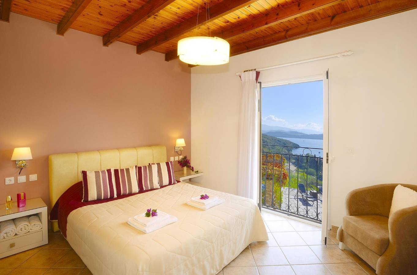 Spacious Villa with Stunning Sea Views near Agios Stephanos in Agios Stefanos (Corfu), Corfu