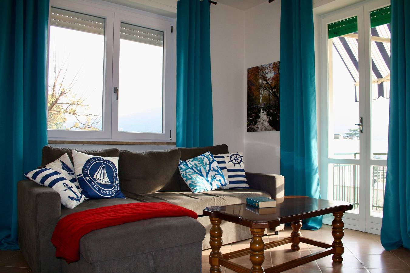 Apartamento entero, Apartamento 'Il Boma - Capitan Libeccio' con vistas al lago, Wi-Fi y aire acondicionado in Garda, Montañas Garda