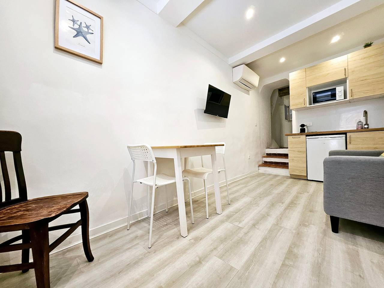 Geheel appartement, L'Hacienda Rdc - climatisé proche de la plage in Antibes, Cannes regio