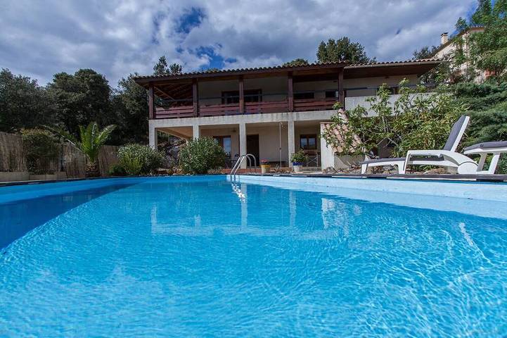 Location de vacances pour 7 personnes, avec terrasse et jardin à Cabrerolles - 3