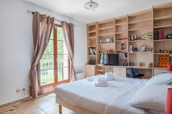Lovely home in Saint-Maximin-la-Saint in Saint-Maximin-la-Sainte-Baume, Région de Brignoles
