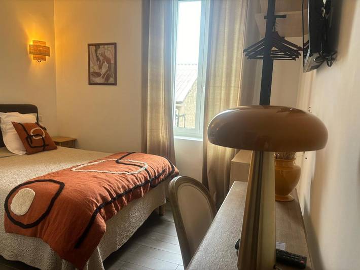 Hôtel pour 2 personnes, avec vue ainsi que jardin et terrasse à Vivario - 3