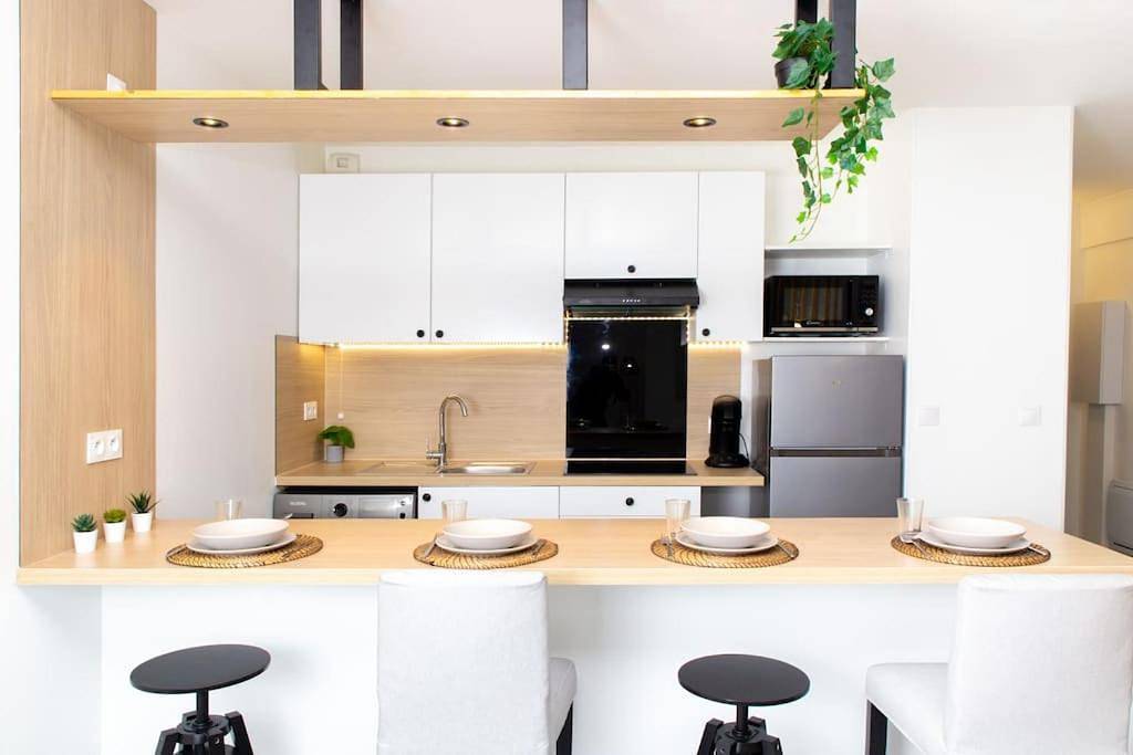 Appartement entier, One-Bedroom Apartment in Juvisy-sur-Orge, Essonne