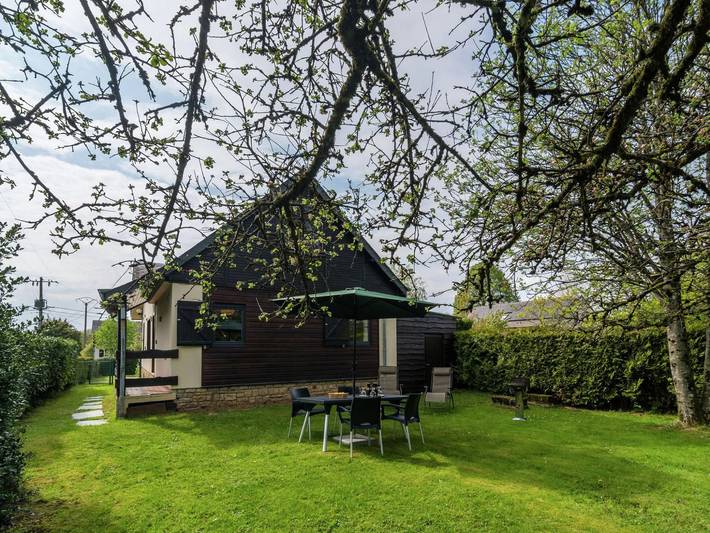 Quaint Cottage in Chiny with Private Garden in Chiny, Luxemburg Provinz