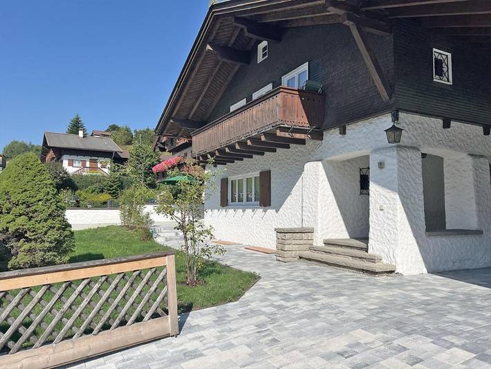 Ferienhaus für 8 Personen, mit Balkon und Terrasse sowie Garten und Ausblick
