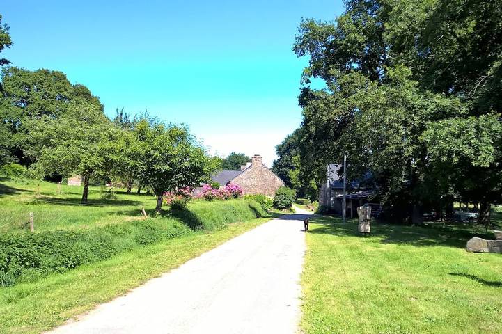 Location de vacances pour 6 personnes, avec jardin à Peillac