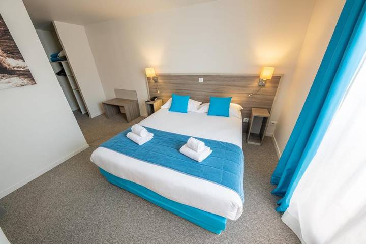 Hôtel pour 3 personnes, avec piscine et terrasse à Nogent-sur-Seine - 4