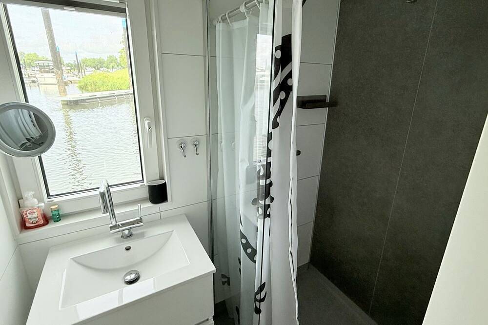 Ganze Wohnung, Maasterp - Woonboot 1 in Limburg (Niederlande)