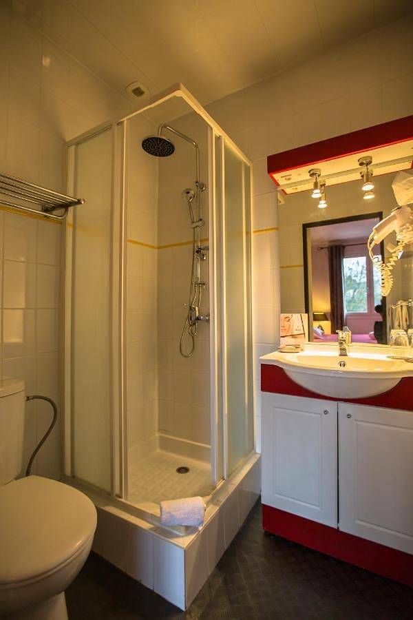 Le Plan B - Hôtel 3 étoiles - Restaurant in Ruoms, Ardèche