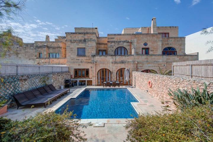 Ferienhaus für 8 Personen, mit Terrasse und Garten sowie Pool auf Malta