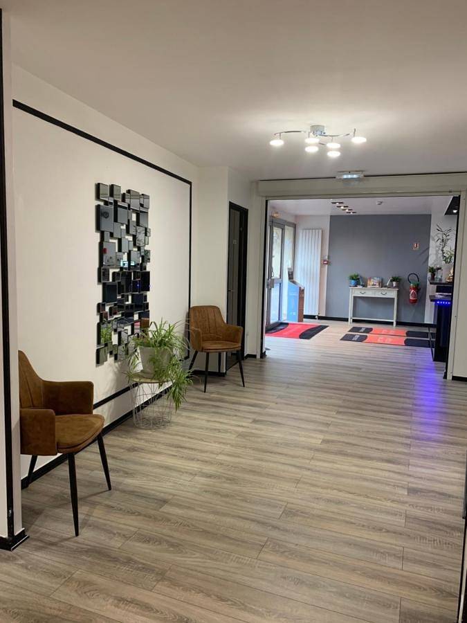 Hôtel pour 3 personnes, avec terrasse et jardin à Parthenay - 3