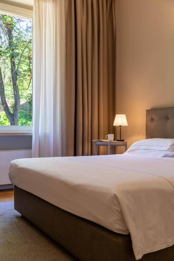 Hôtel pour 2 personnes, avec jardin à Serralunga d'Alba - 2