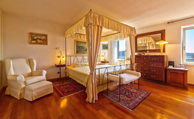 Alojamiento y desayuno para 6 personas, con terraza y jacuzzi - 1