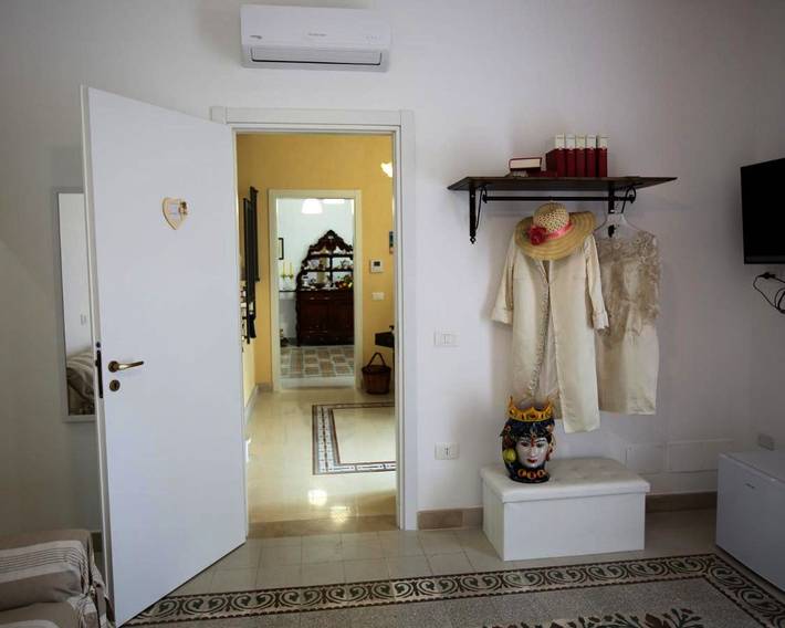Chambre d’hôte pour 2 personnes, avec Balcon ainsi que Terrasse et Vue à Avola