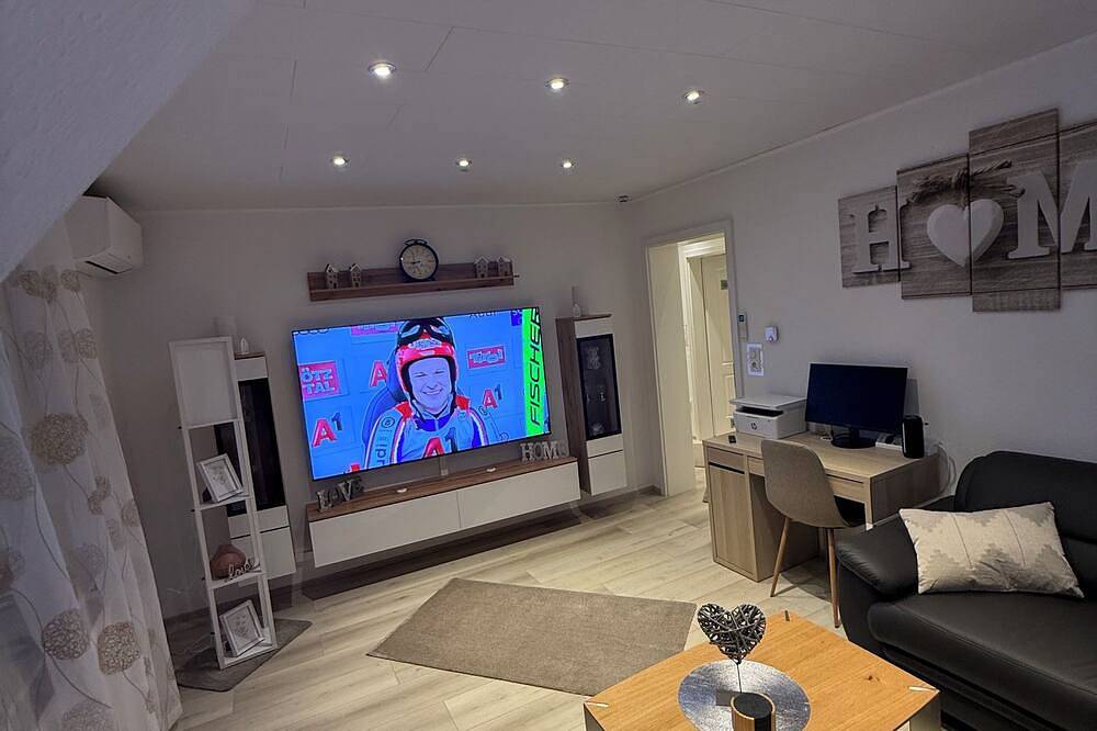 Ganze Wohnung, Gemütliche 2 X Zimmer, Küche Bad Wohnung in der Karl Marx Siedlung in Worms 1.Og in Worms, Kurpfalz