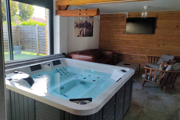 Loft Terre jacuzzi et sauna privatif Gravelines in Gravelines, Région de Dunkerque