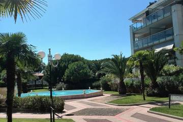 Gîte pour 4 personnes, avec jardin ainsi que piscine et terrasse dans Port du Cros de cagnes