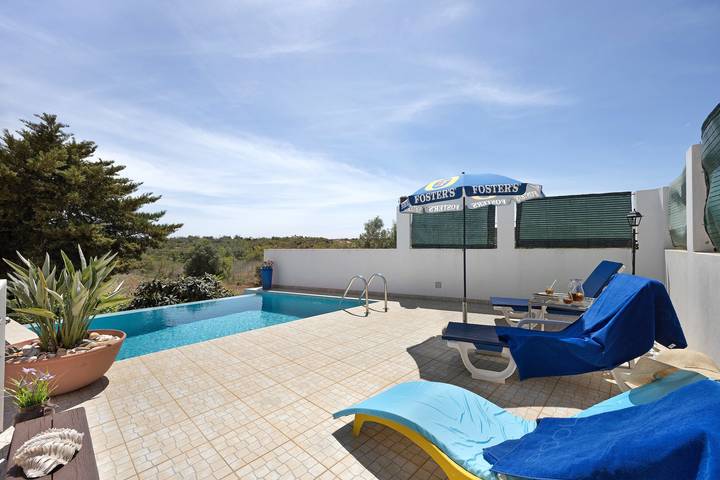 Villa "Casa Bril" avec piscine privée et Wi-Fi in São Bartolomeu de Messines, District de Faro