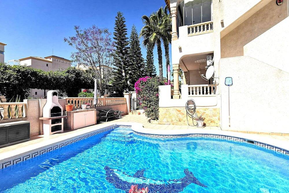 Hel leilighet, Beautiful apartment with private pool, wifi, tv, close to all amenities in Las Ramblas Golf, Orihuela