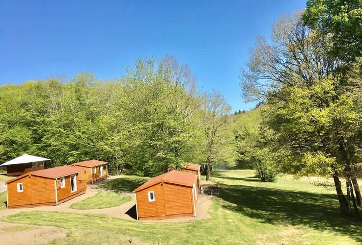 Camping pour 6 personnes, avec vue ainsi que vue sur le lac et jardin dans Indre - 2