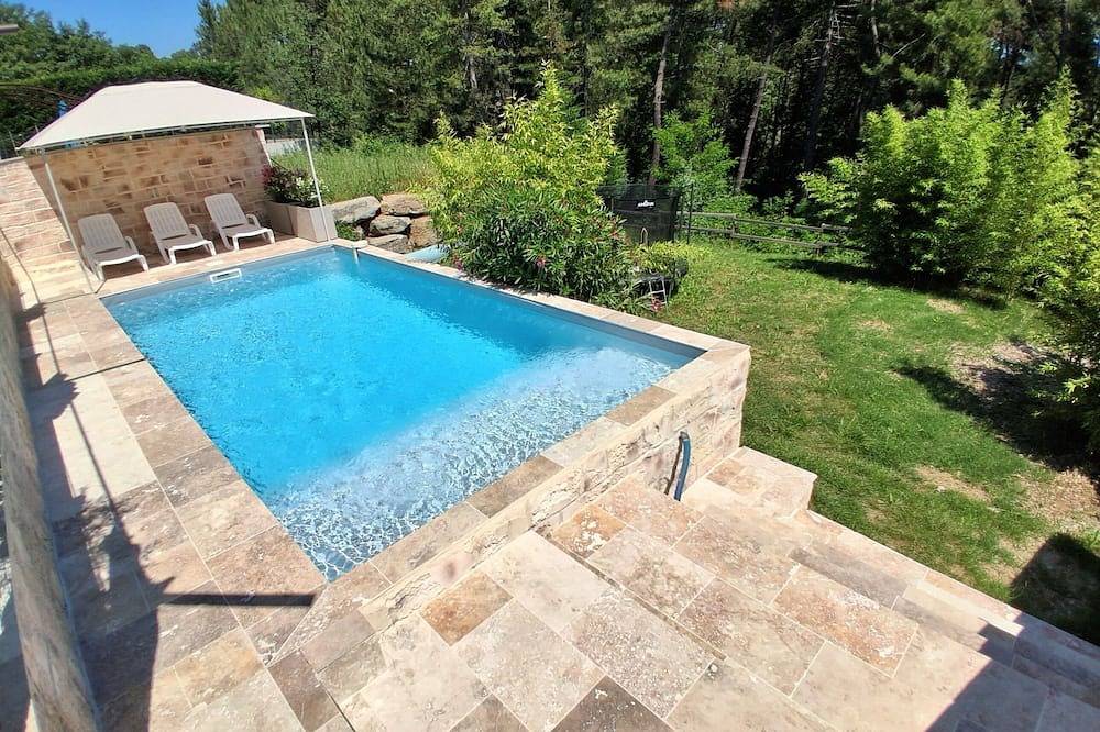 Agréable villa au calme en Ardèche avec piscine in Ucel, Parc naturel régional des Monts d'Ardèche