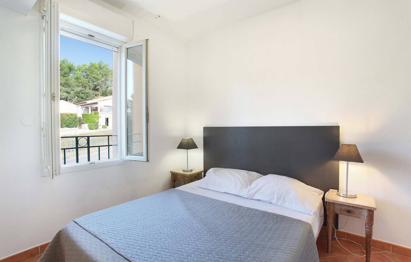 Appartement entier, Appartement de vacances pour 8 personnes avec balcon in Gréoux-les-Bains, Parc naturel régional du Verdon