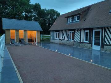 Location de vacances pour 3 personnes, avec jacuzzi ainsi que jardin et sauna à Saint-Pierre-du-Val