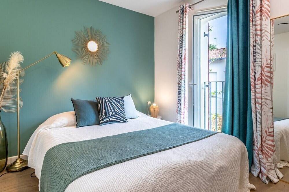 Belle Maison Moderne Piscine in Bassussarry, Bayonne region