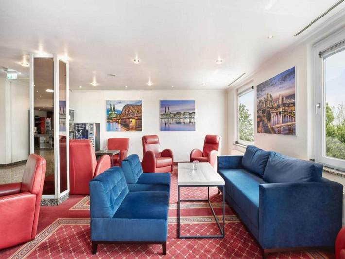Ganze Wohnung, Sunday Hotel Frankfurt Airport - Komfort-Doppelzimmer in Hofheim, Main-Taunus-Kreis