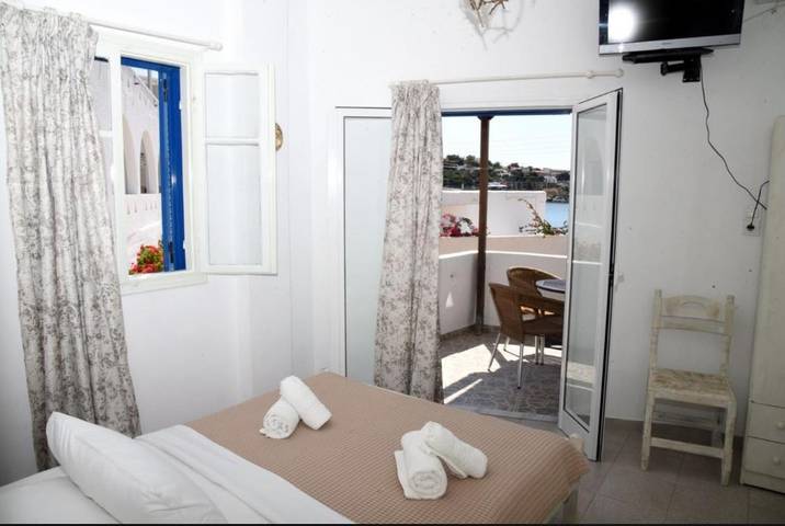 Gîte pour 2 personnes, avec vue ainsi que terrasse et jardin dans Κανάλα - 3
