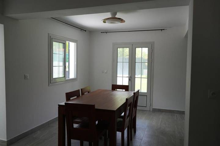 Location de vacances pour 6 personnes, avec jacuzzi ainsi que terrasse et jardin à Entre-Deux - 2