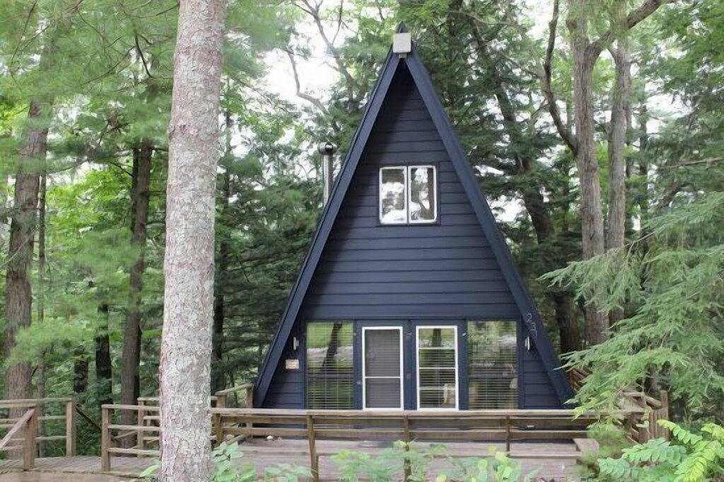 Nord Haus am Dell Creek Channel in Lake Delton, Sauk County